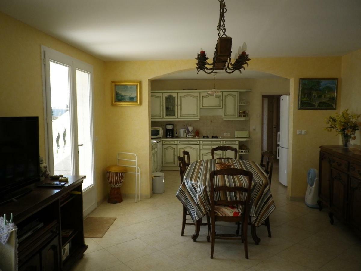 La Bastide Fleurie Apartment Кавалере-сюр-Мер Екстериор снимка