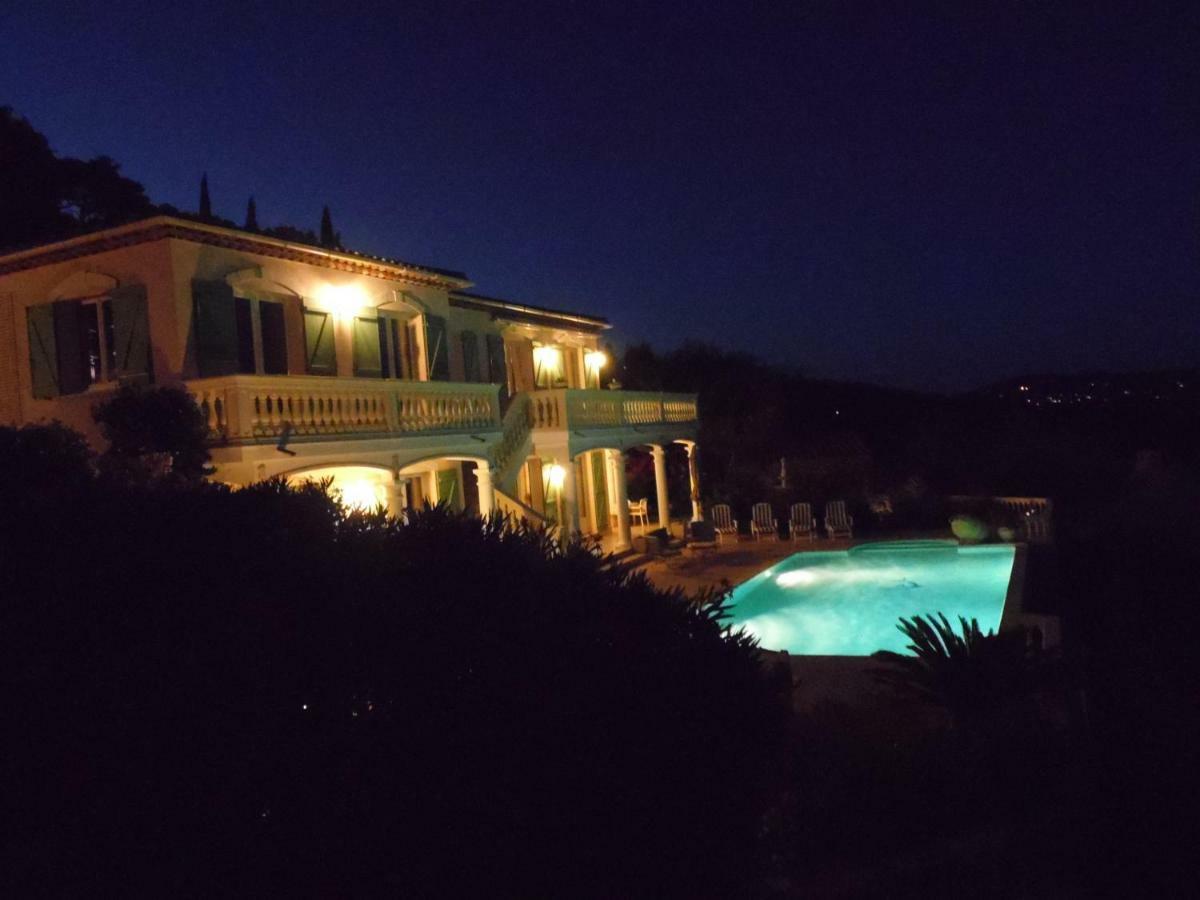 La Bastide Fleurie Apartment Кавалере-сюр-Мер Екстериор снимка